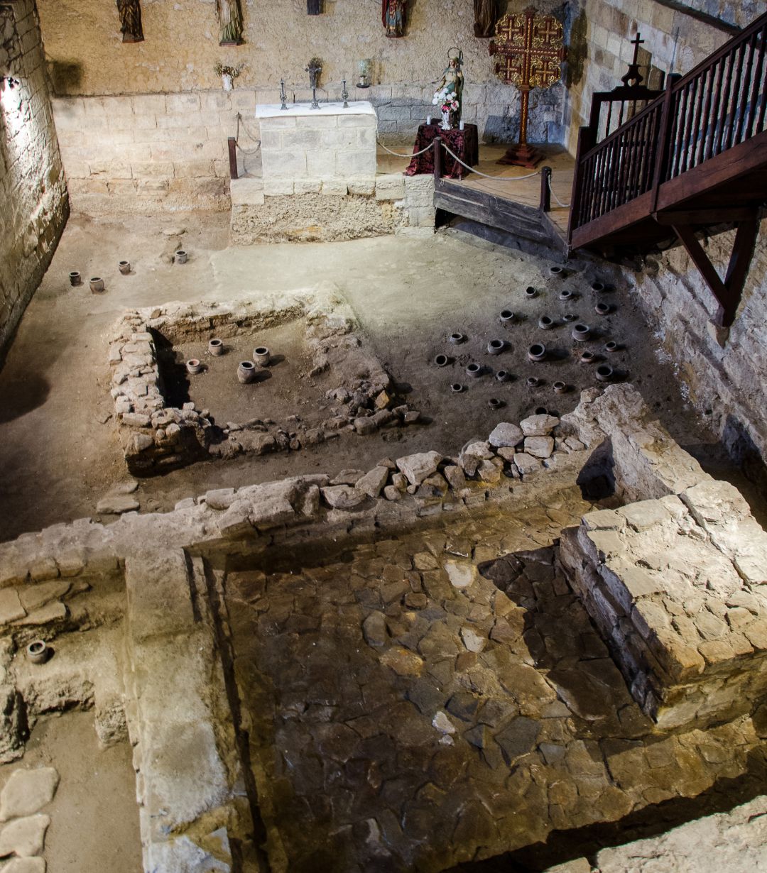 Interior de la ermita de Santa Elena 