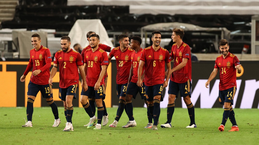 "¿A qué vamos a jugar?": Álvaro Benito repasa la principal incógnita de la España de Luis Enrique