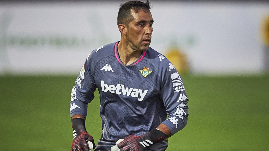 Claudio Bravo: "El Betis reúne muchas cosas positivas"