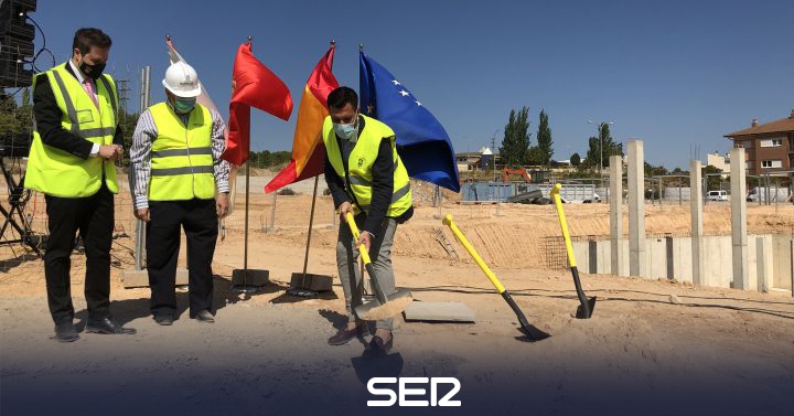 Laid the first stone of the future sports complex and swimming pools of Tudela |  SER Tudela