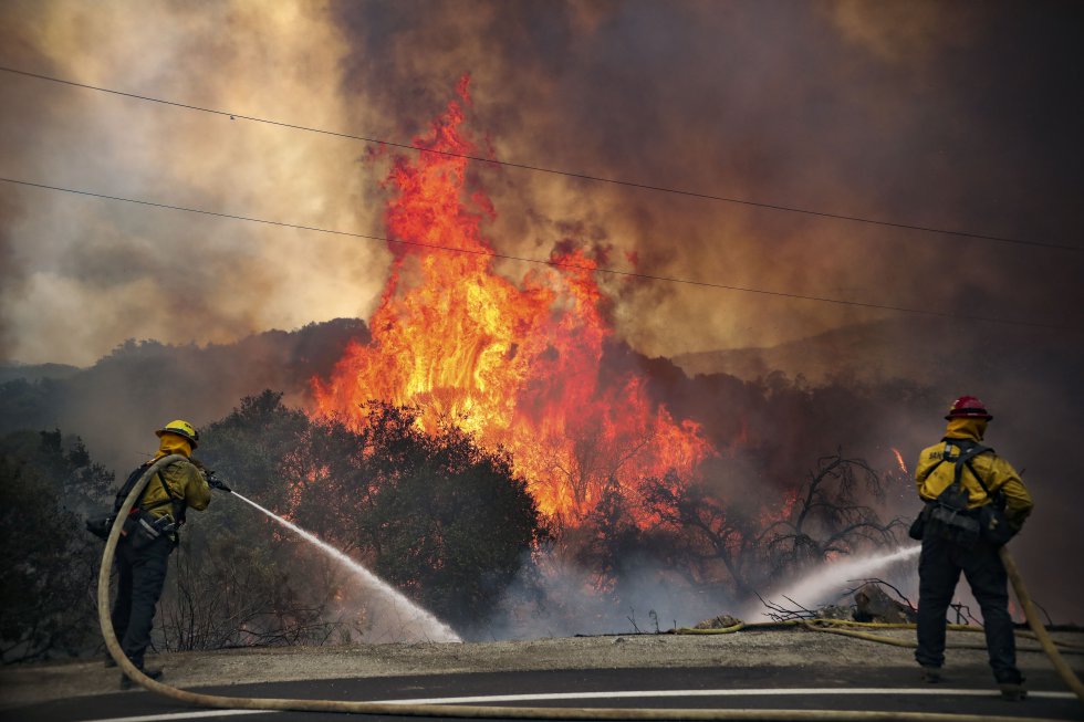 FOTOGALERÍA | Las impactantes imágenes de los incendios de California y la costa oeste de Estados Unidos FOTOGALERÍA | Las impactantes imágenes de los incendios de California y la costa oeste de Estados Unidos