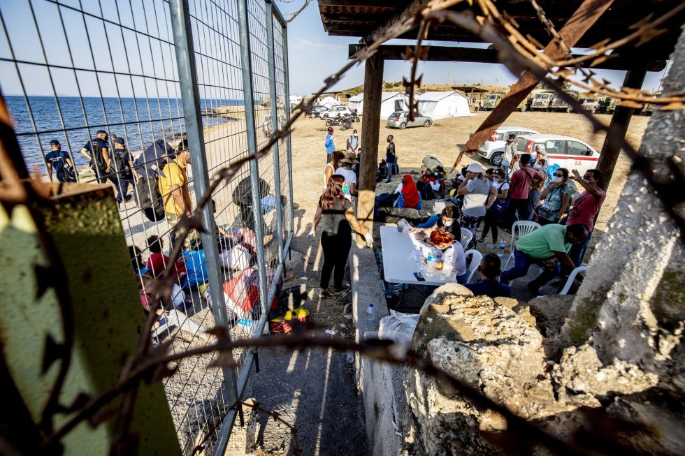 Grecia ha comenzado a realojar a los migrantes tras la destrucción de Moria. Grecia ha comenzado a realojar a los migrantes tras la destrucción de Moria.