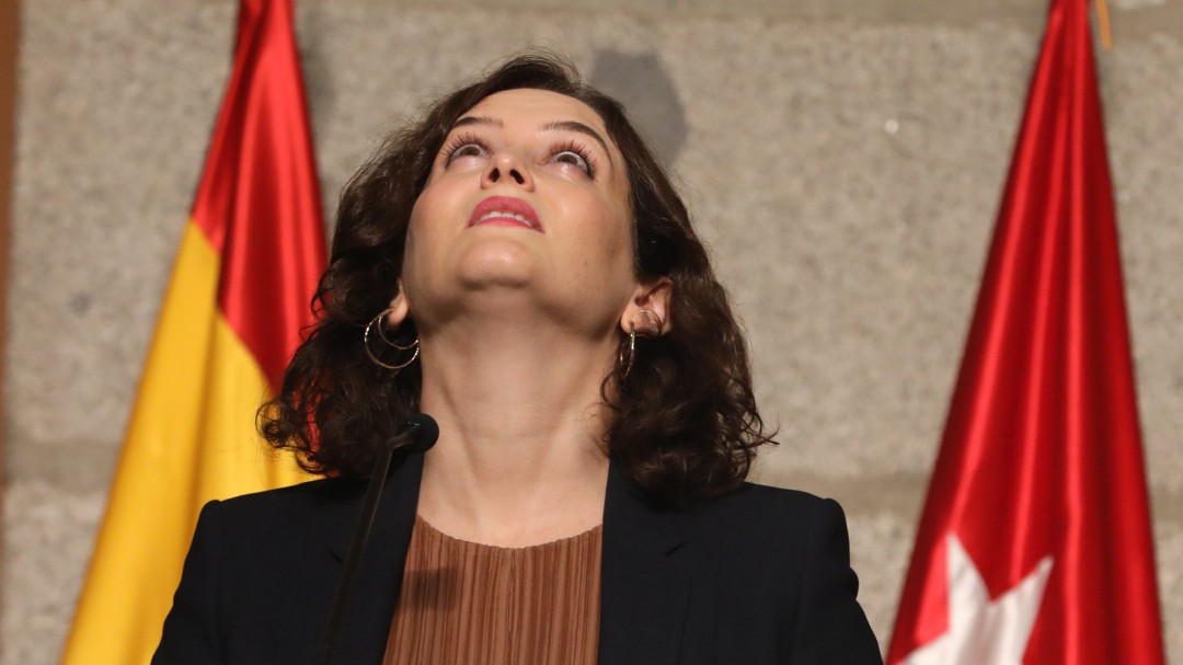 El Gobierno contiene la presión sobre Ayuso a la espera de un acuerdo