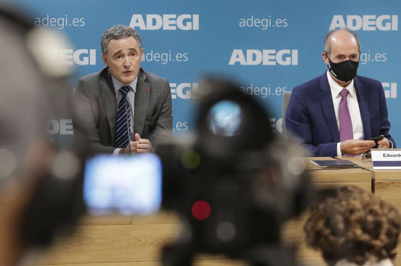 Adegi Mantiene Que El Pib Caera Un 8 O 10 Aunque Percibe Cierto Optimismo Radio San Sebastian Cadena Ser Francisco javier sasigain, alberto alberdi larizgoitia. cadena ser
