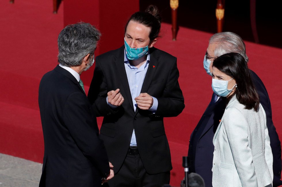 El vicepresidente segundo del Gobierno, Pablo Iglesias, junto al presidente del Consejo General del Poder Judicial, Carlos Lesmes, el presidente del Tribunal Constitucional, Juan José González Rivas El vicepresidente segundo del Gobierno, Pablo Iglesias, junto al presidente del Consejo General del Poder Judicial, Carlos Lesmes, el presidente del Tribunal Constitucional, Juan José González Rivas
