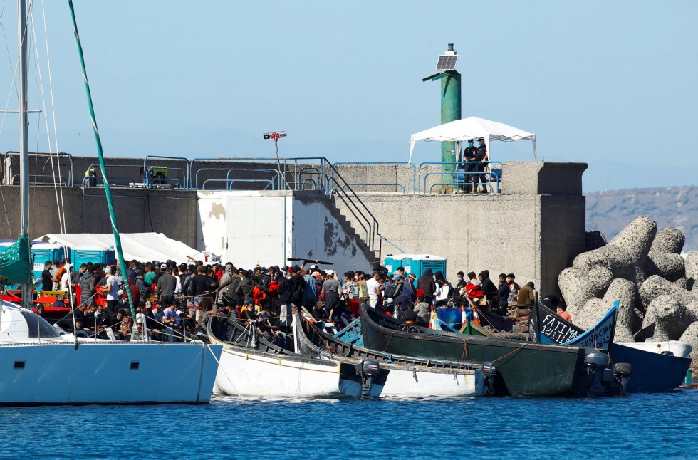 Crisis migratoria en el muelle de Arguineguín Crisis migratoria en el muelle de Arguineguín