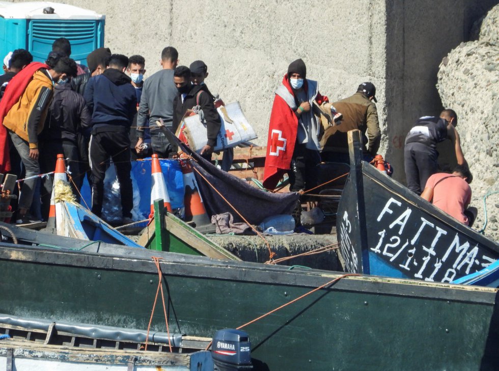 Crisis migratoria en el muelle de Arguineguín Crisis migratoria en el muelle de Arguineguín