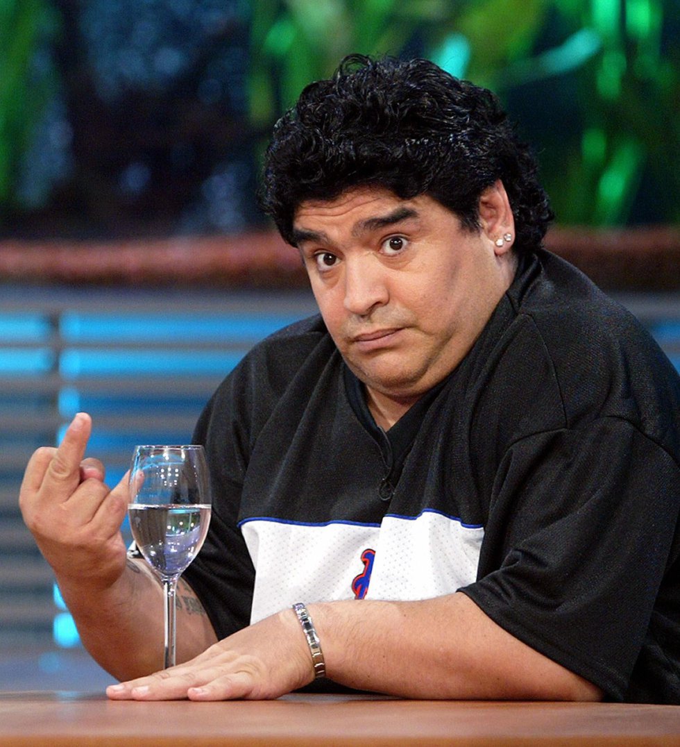 Diego Armando Maradona, durante la grabación de un programa televisivo en Buenos Aires, el 19 de setiembre de 2004. Diego Armando Maradona, durante la grabación de un programa televisivo en Buenos Aires, el 19 de setiembre de 2004.