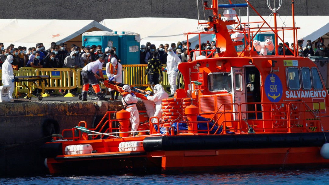 Iglesias destina 10 millones de euros para la "atención inmediata" a menores migrantes en Canarias