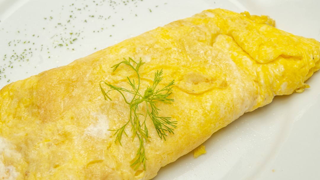 El truco para hacer la tortilla francesa de Dabiz Muñoz: nunca lo haces, es sencillo y el resultado es brutal