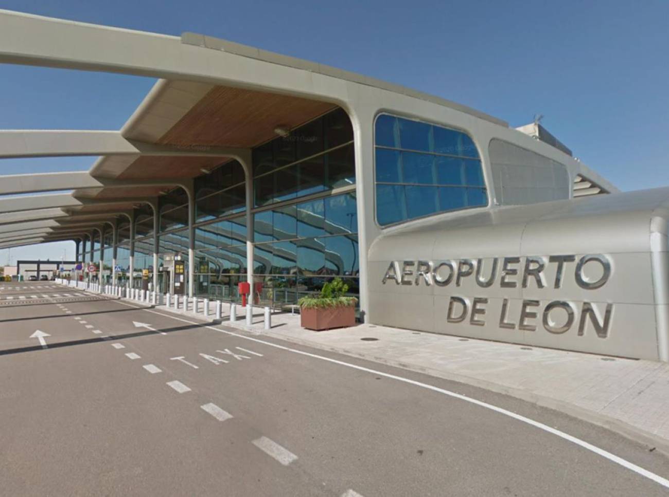 El aeropuerto de León contará con 1'5 millones de euros en 2021 para