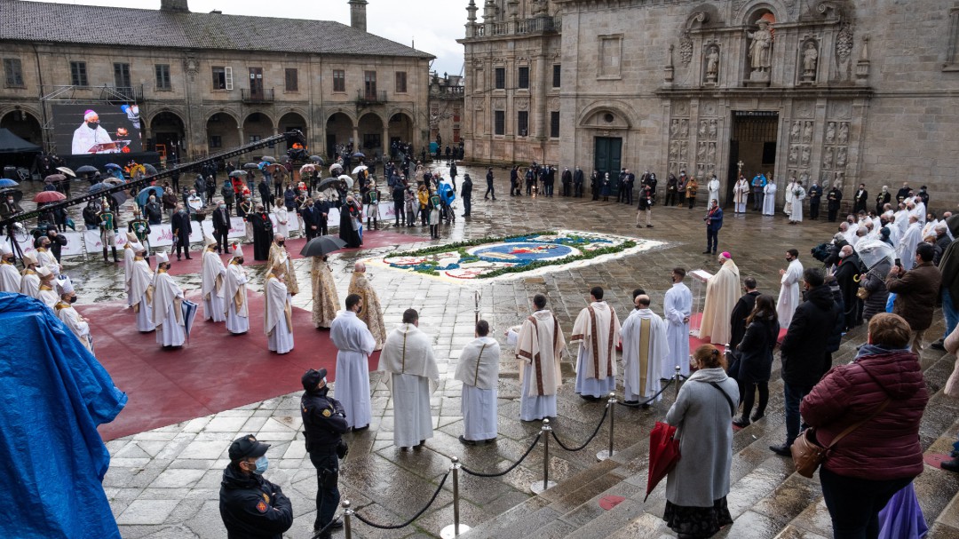 Derribada la Puerta Santa: empieza el Año Santo 2021