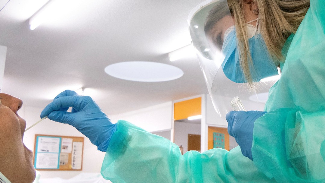 La cepa británica del COVID-19 llega a Asturias: confirmados dos casos de la variante del virus