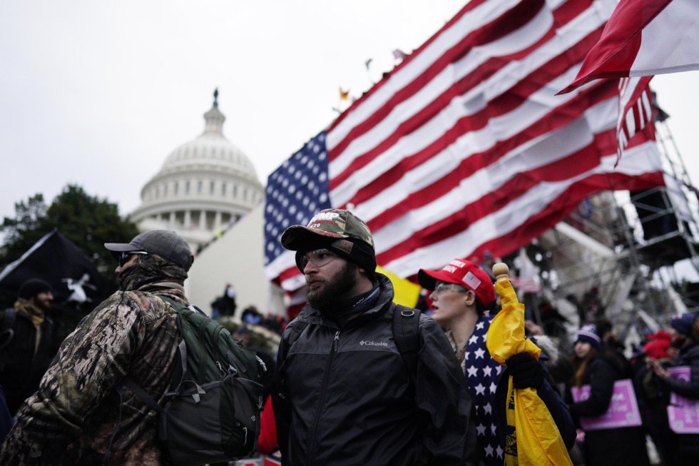Protestantes pro-Trump en los alrededores del Capitolio. Protestantes pro-Trump en los alrededores del Capitolio.