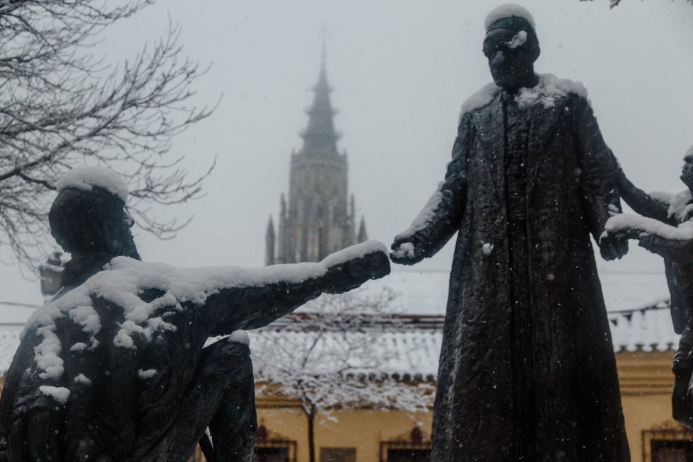 Una gran nevada cae sobre Toledo, en Castilla-La Mancha. Una gran nevada cae sobre Toledo, en Castilla-La Mancha.
