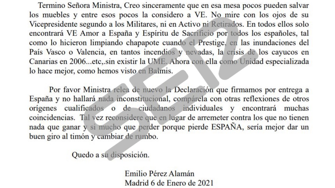 Carta de los exmilitares a la ministra Robles: "No mire con los ojos del vicepresidente a los militares"