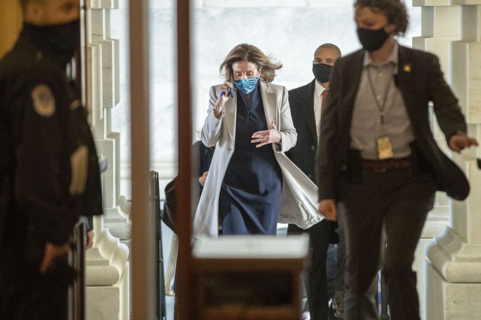 La presidenta de la Cámara de Representantes, Nancy Pelosi, entra al Capitolio entre las extremas medidas de seguridad La presidenta de la Cámara de Representantes, Nancy Pelosi, entra al Capitolio entre las extremas medidas de seguridad