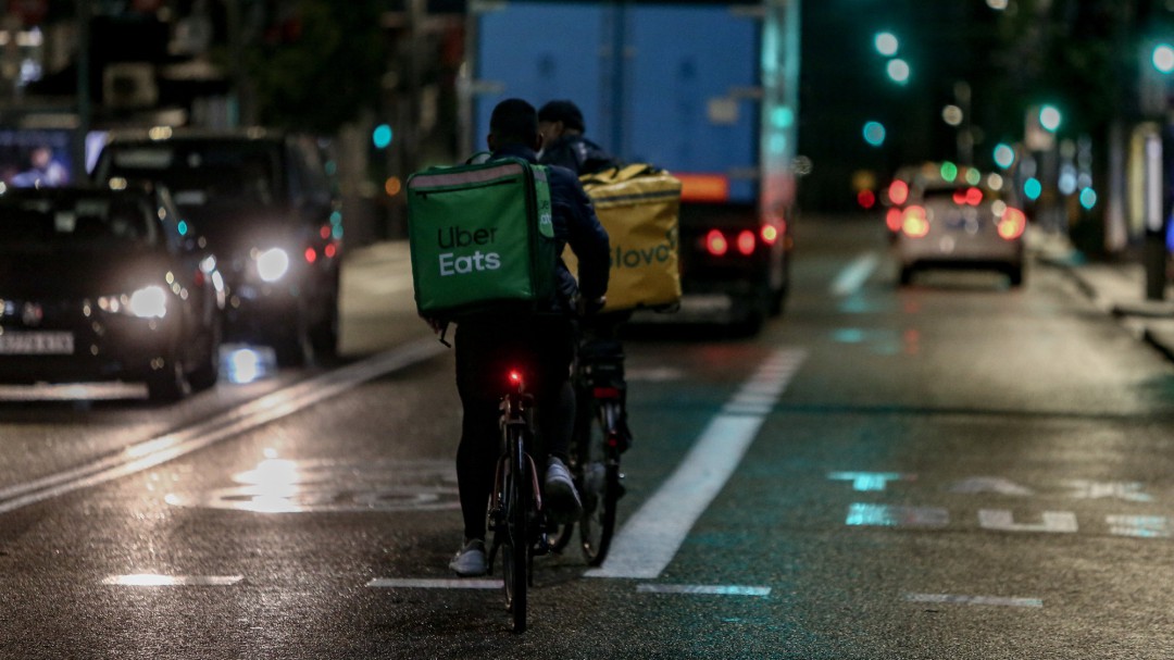 Trabajo llevará en los próximos días la laboralización de los 'riders' al Consejo de Ministros