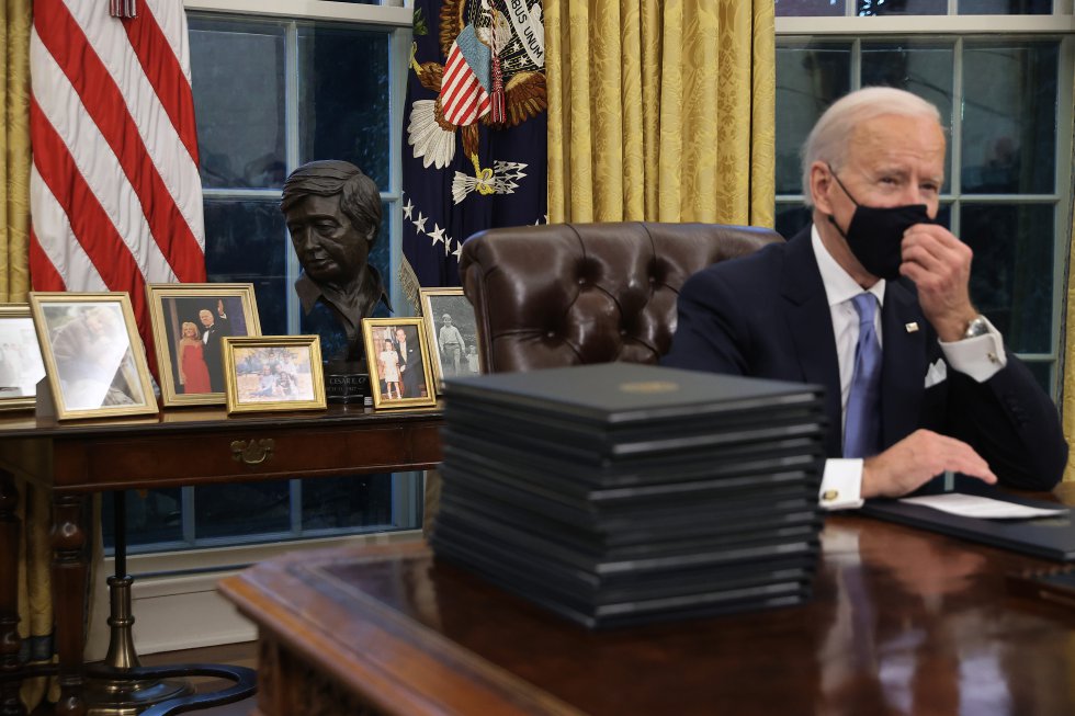 Joe Biden, a punto de firmar los decretos para cambiar el rumbo político de EEUU. Joe Biden, a punto de firmar los decretos para cambiar el rumbo político de EEUU.