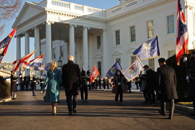La llegada de Biden y su mujer a la Casa Blanca.