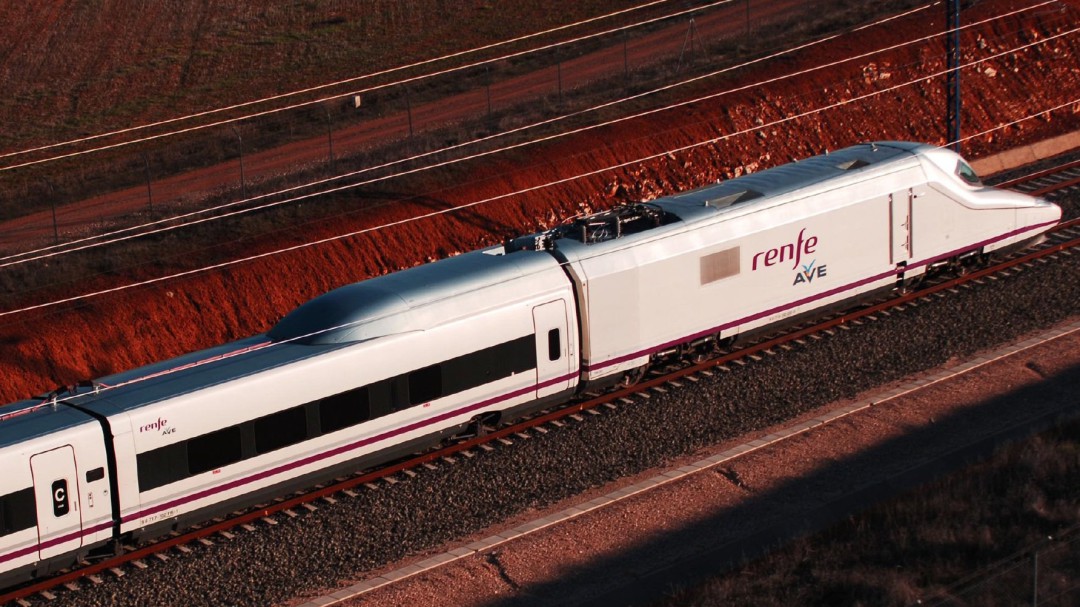 Renfe pondrá a la venta billetes de AVE a 15 euros durante dos semanas: estas son las condiciones de la oferta