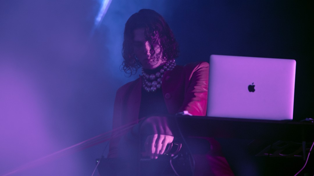 Muere a los 34 años la DJ, productora musical y cantante SOPHIE