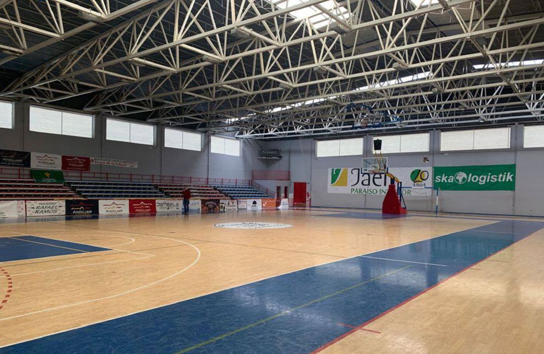 En el Polideportivo se disfrutará en breve de una nueva instalación para la práctica del tenis de mesa.: El Área de Deportes del Ayuntamiento de Andújar trabaja junto a los clubes en