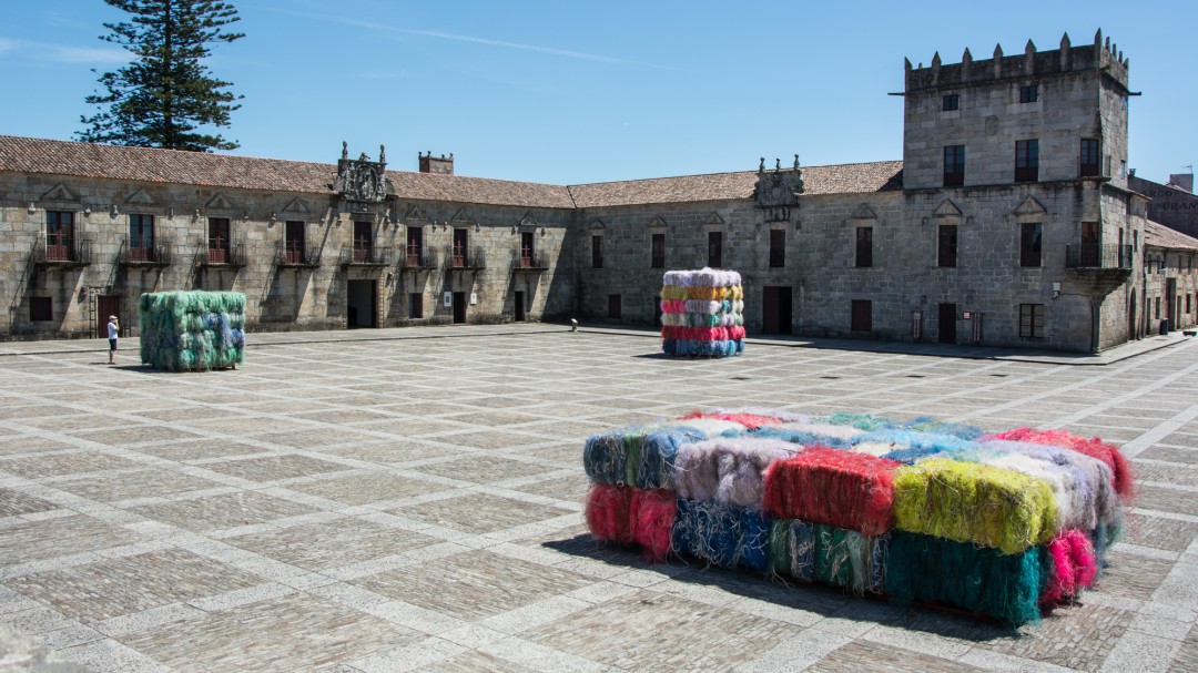 Manolo Paz y Patrick Hamilton coinciden con sus instalaciones en el Conde Duque