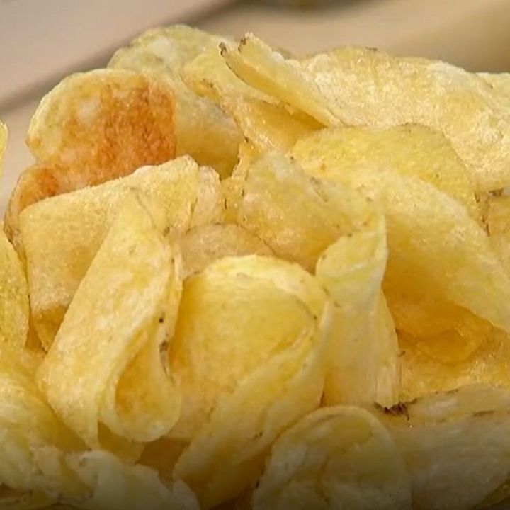 El truco definitivo para que las patatas fritas te queden tan crujientes como las de bolsa