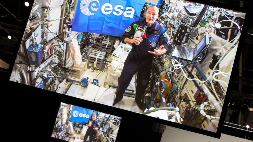 La Agencia Espacial Europea busca mujeres astronautas y también un parastronauta (con discapacidad)