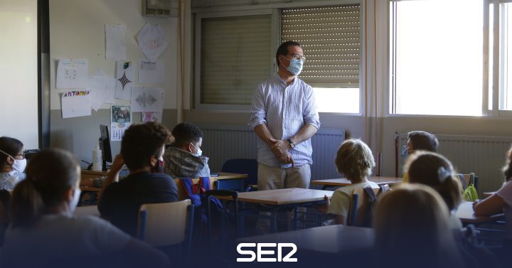 Non-teaching staff in Infant, Primary and Secondary schools will be vaccinated |  Radio Murcia