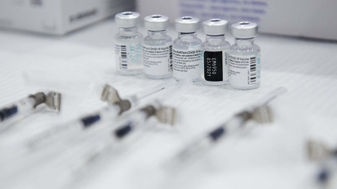 Un estudio sugiere que la vacuna de Pfizer es menos efectiva contra la cepa sudafricana