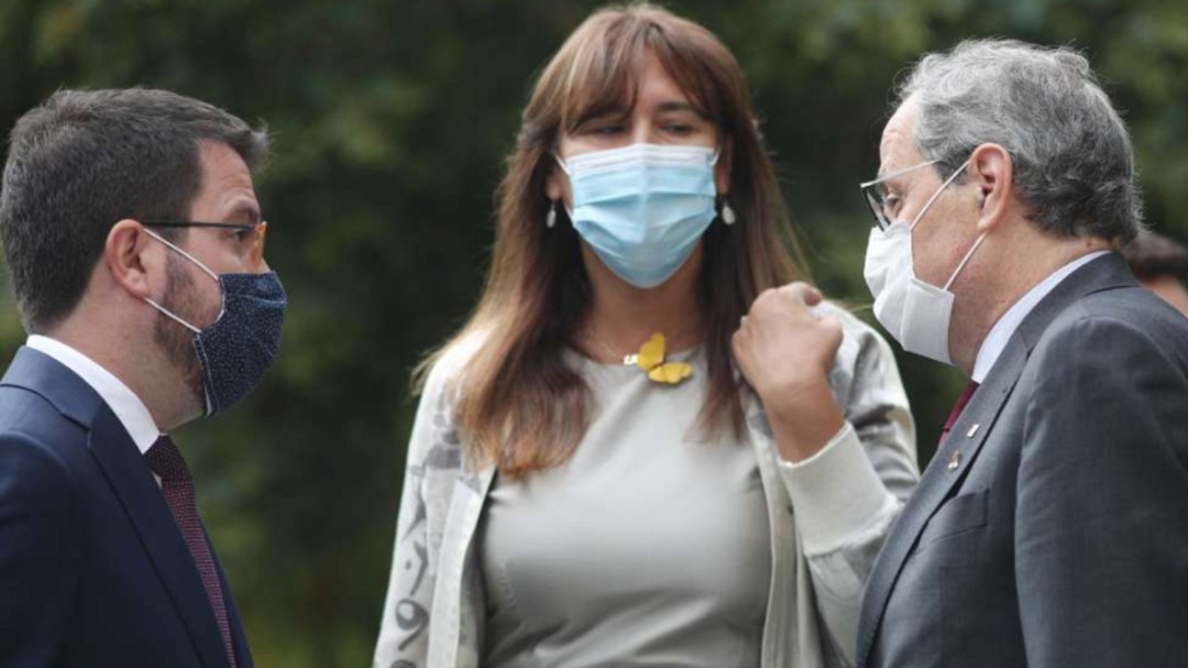 ERC y Junts se reúnen por primera vez para abordar la formación del gobierno en Cataluña