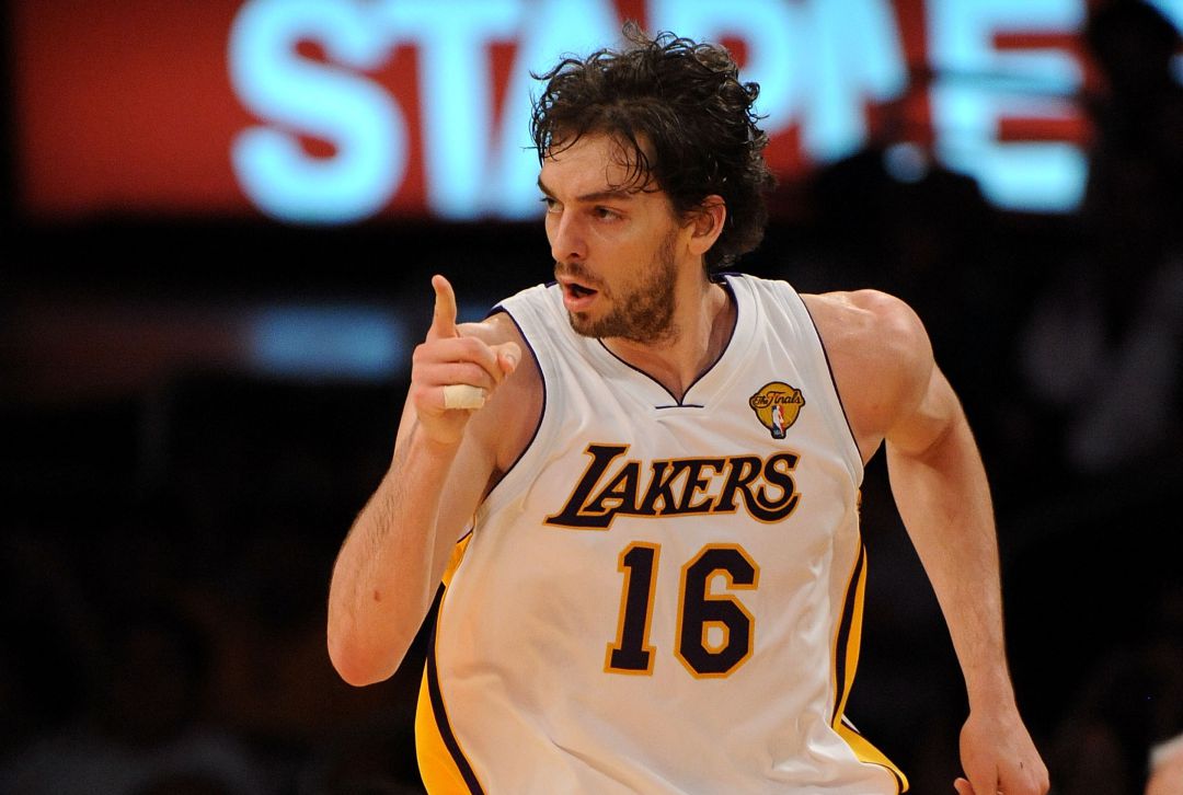 Pau Gasol jugará hasta final de temporada con el Barcelona | Deportes | Cadena SER
