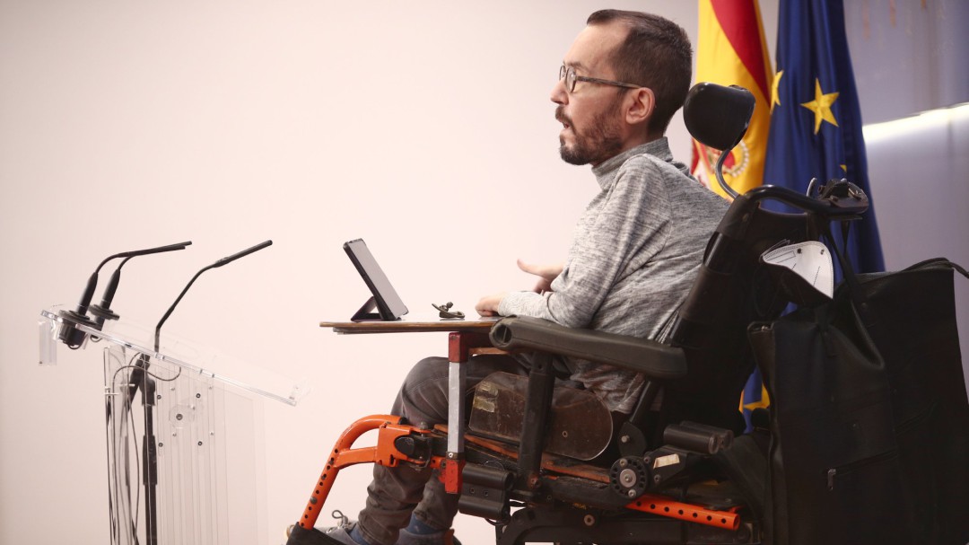 Echenique rechaza "criminalizar" las protestas y ve un "debate falso" porque él también condena la violencia
