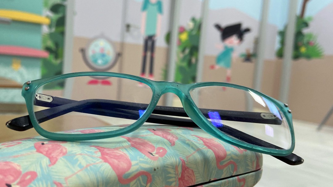 Las personas con gafas tienen tres veces menos de probabilidades de infectarse, según un estudio