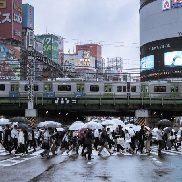 Se disparan los suicidios de mujeres solteras en Japón
