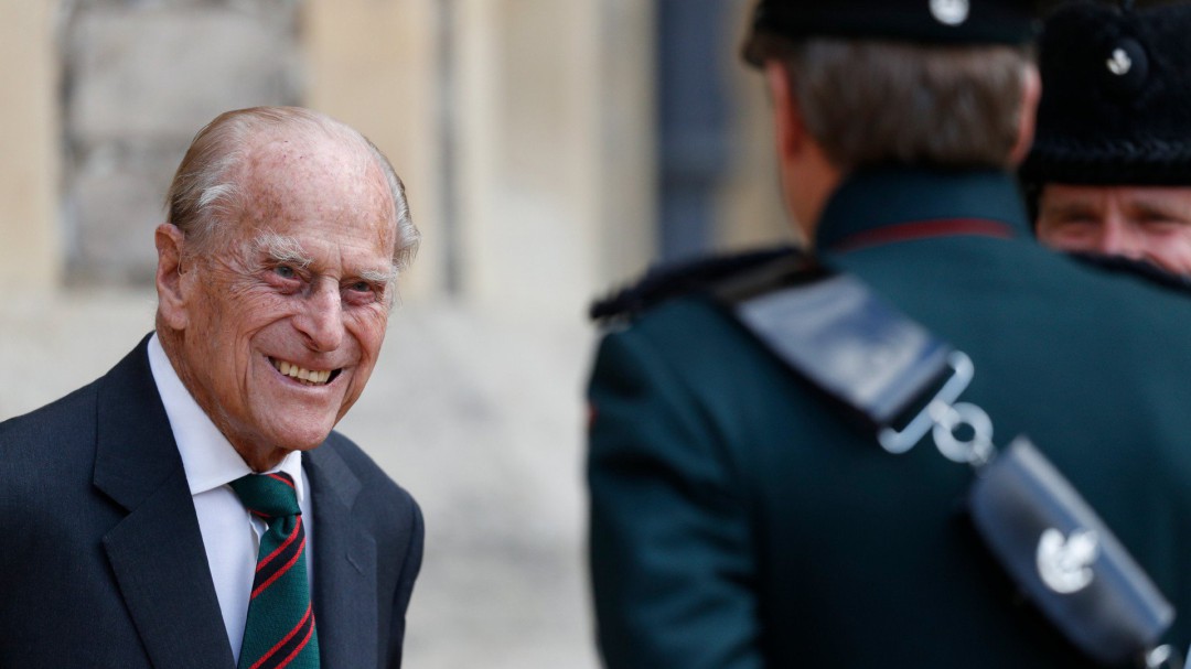 Buckingham atribuye a una infección el ingreso del Duque de Edimburgo, marido de la reina Isabel II