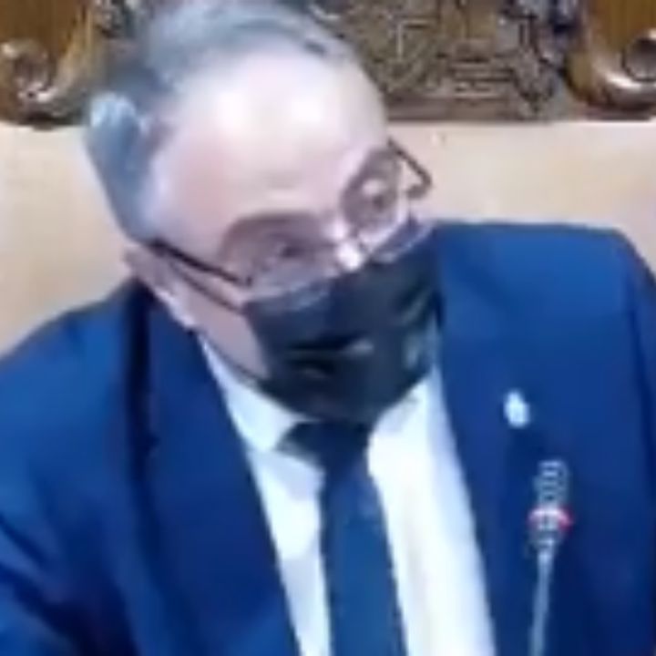 "La amiga de mamá": polémica en Ponferrada por la aparición de un cuaderno con 60 presuntos 'enchufes' del PP