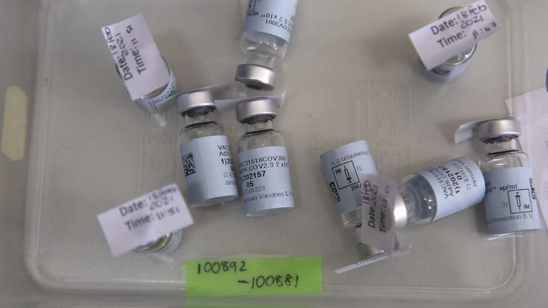 La vacuna de Johnson & Johnson eleva su eficacia al 85% y mantiene la protección frente a las nuevas variantes