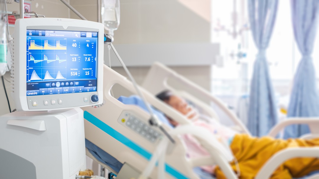 El Hospital del Bierzo mantiene ingresados 24 enfermos COVID