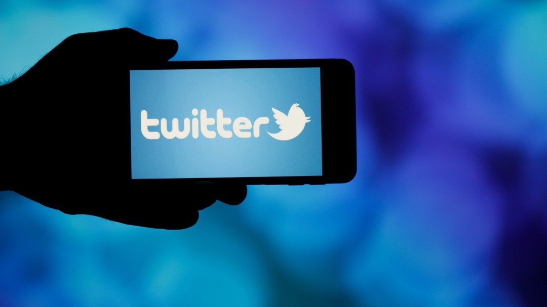 Las redes sociales borran miles de fake news para combatir la desinformación en torno al COVID y las vacunas