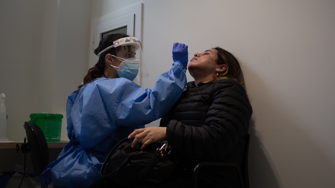 Sanidad comunica 9.568 nuevos casos y 345 muertes, mientras el descenso de la incidencia se ralentiza