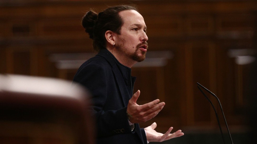 Iglesias carga contra los que aplaudieron en el acto del 23-F tras la nueva regularización de Juan Carlos I