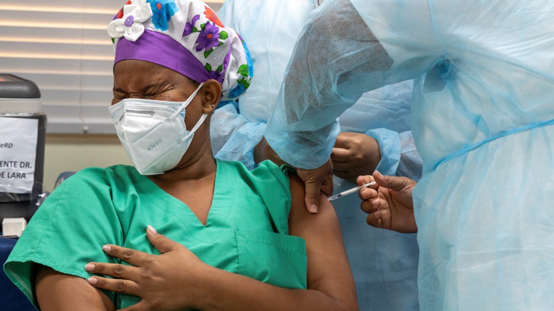 La OMS da su apoyo a propuesta de suspender patentes de medicinas anticovid