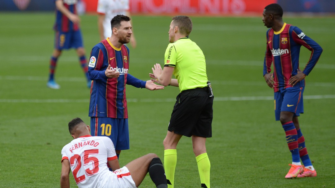 ¿Debió Messi ser expulsado? Así fue la jugada que costó una amarilla a Lopetegui