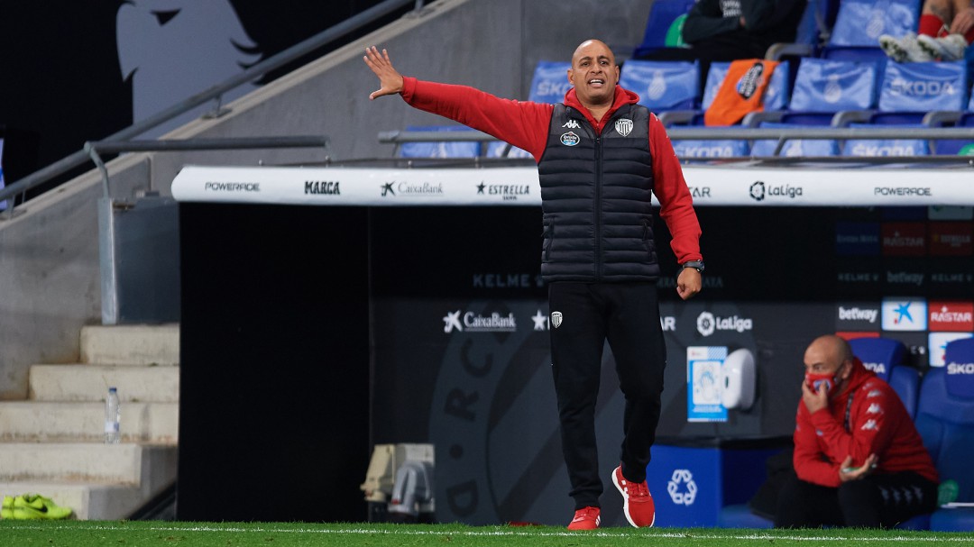 El Lugo destituye a Mehdi Nafti "principalmente" por los resultados