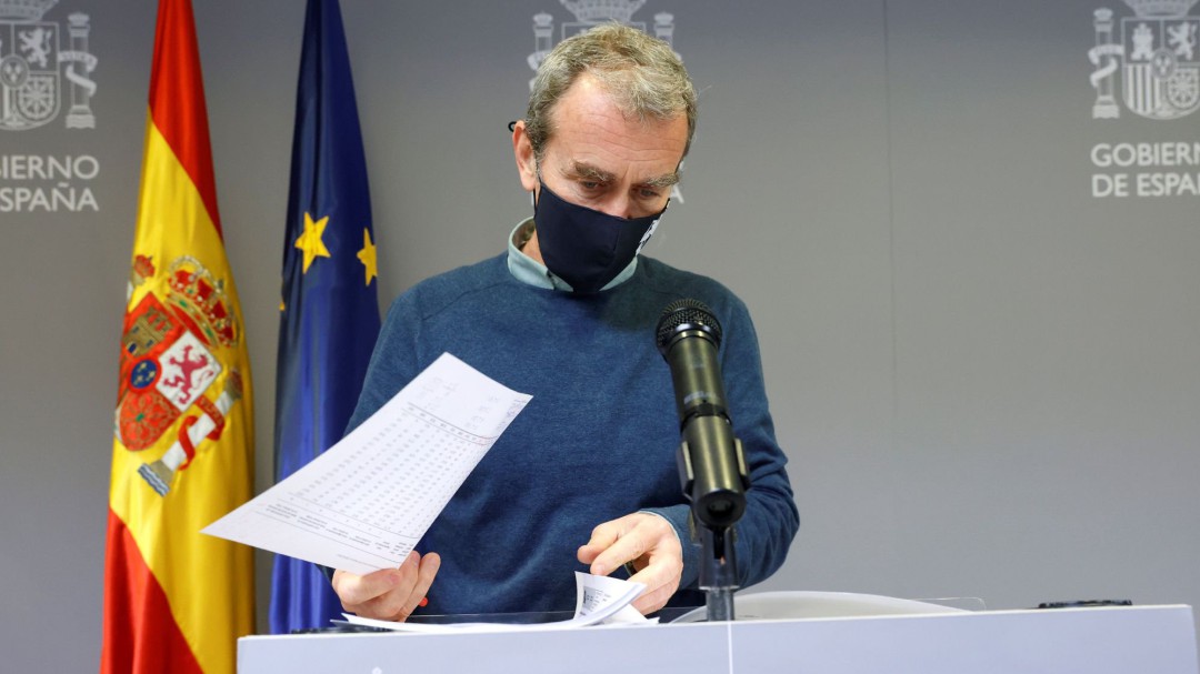 Simón se disculpa por sus últimas declaraciones y pide evitar las manifestaciones sin distancia