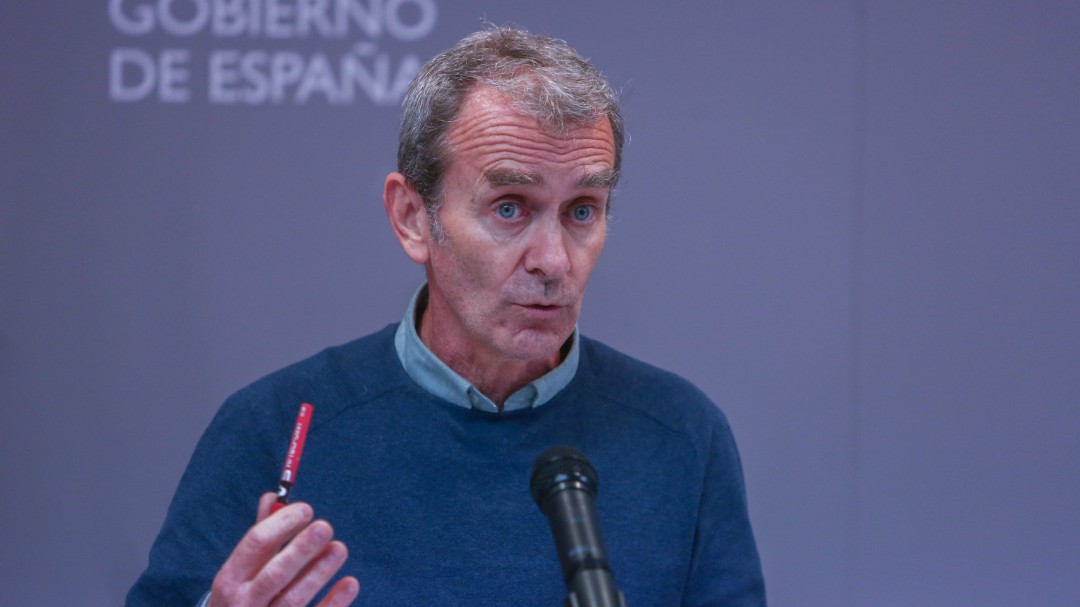 Fernando Simón responde a las declaraciones negacionistas de Victoria Abril: "No ayuda"