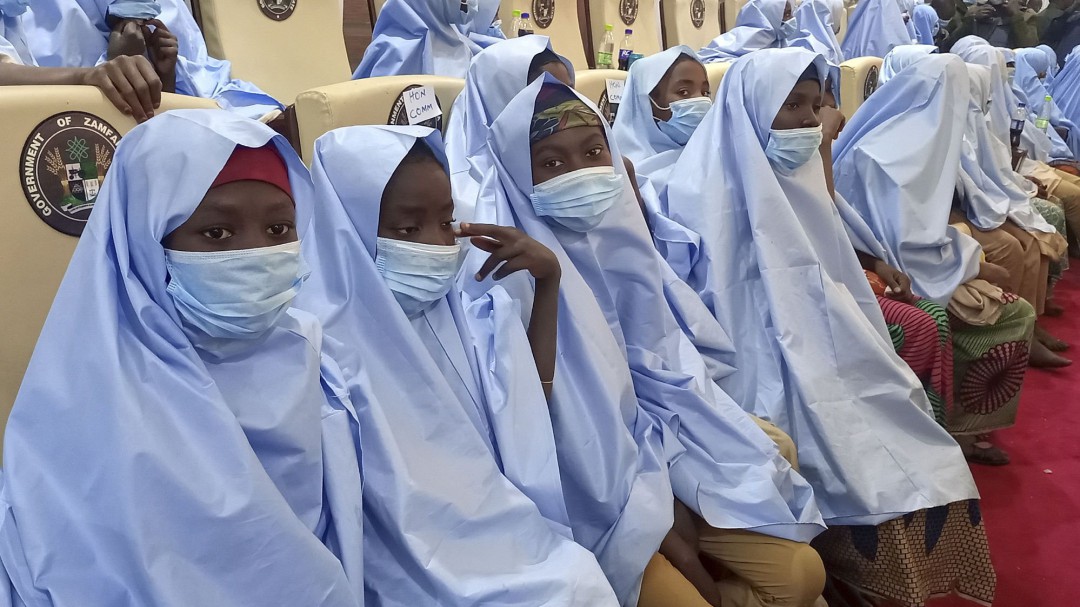 Liberan a las 279 alumnas secuestradas en un colegio de Nigeria